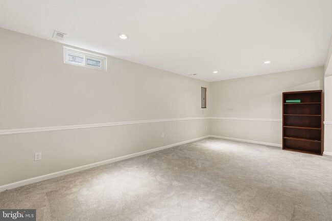 Building Photo - 6739 Rockledge Pl