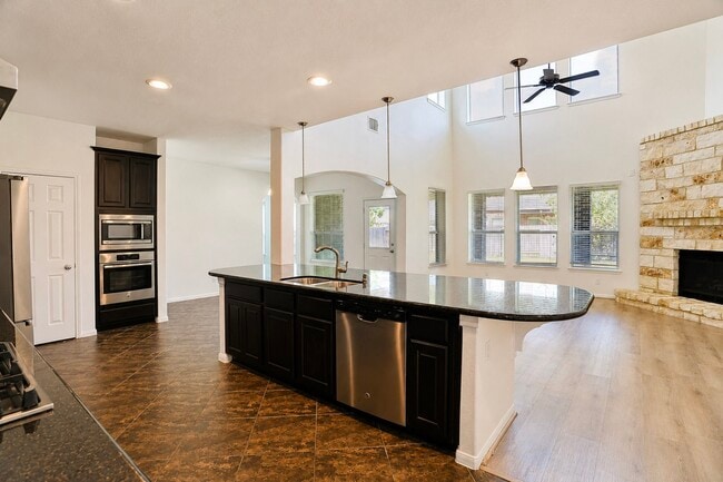 Building Photo - 3303 Belmont River Ln