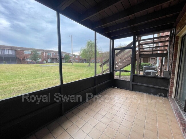 Building Photo - 1920 E Edgewood Dr