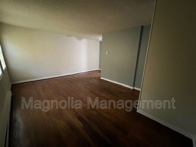 Building Photo - 1212 Parham St