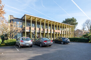 Building Photo - Milwaukie Avenue Apartments