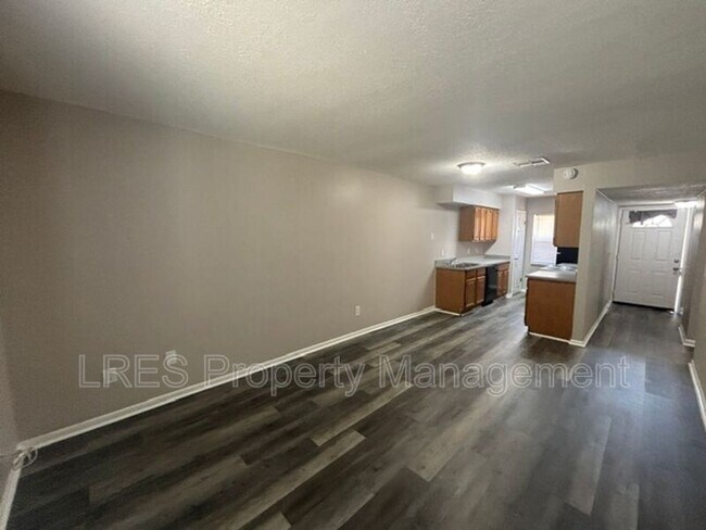 Building Photo - 1605 Terrace Dr