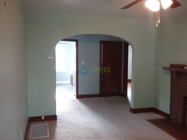 Building Photo - House for rent in the heart of Oakmont