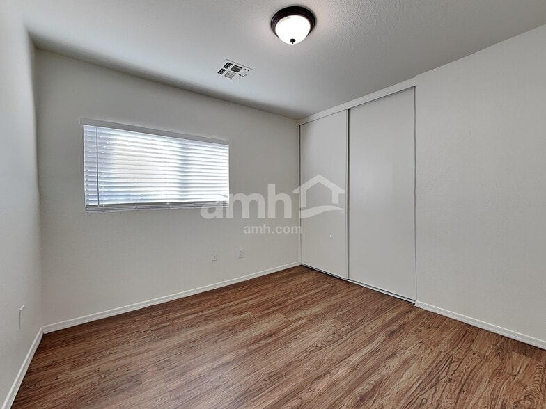 Building Photo - 1133 S 111th Cir