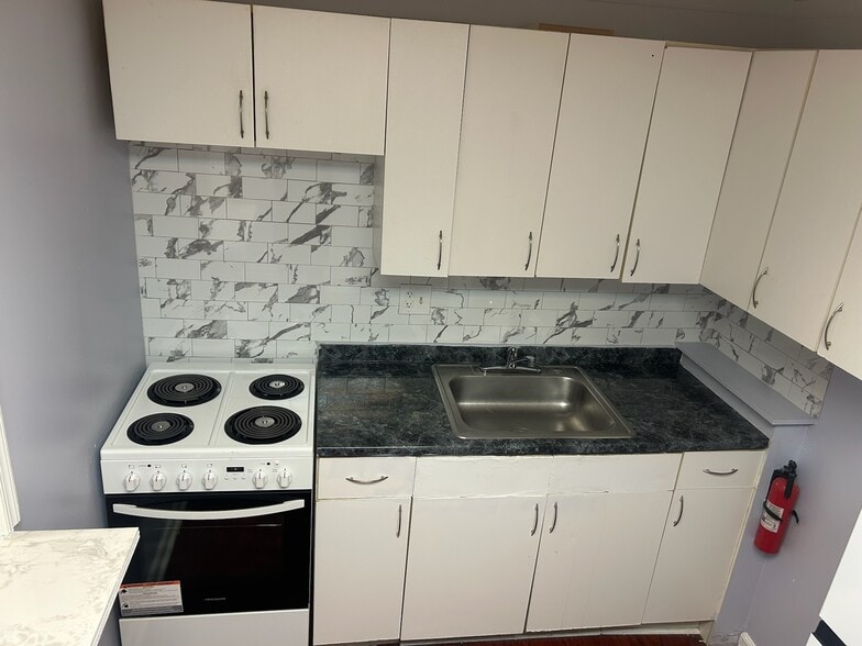 Building Photo - 1909 Chestnut St