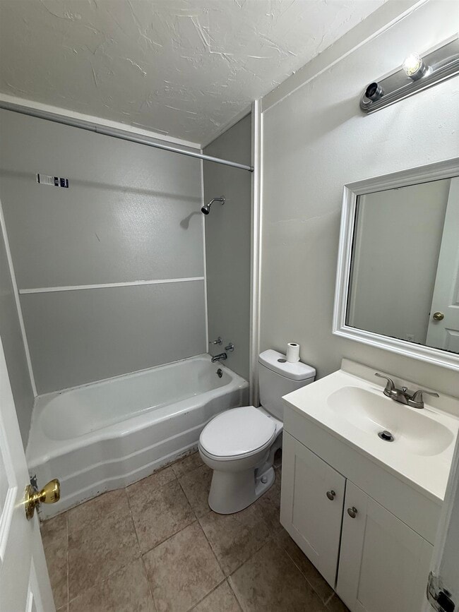 Building Photo - 765 Crawfordville Hwy