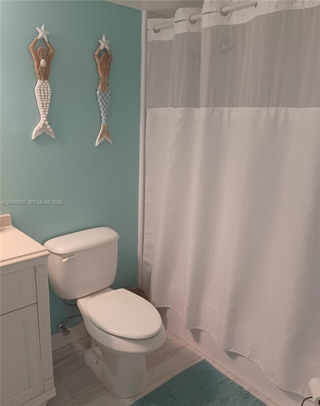 Building Photo - 9900 S Ocean Dr