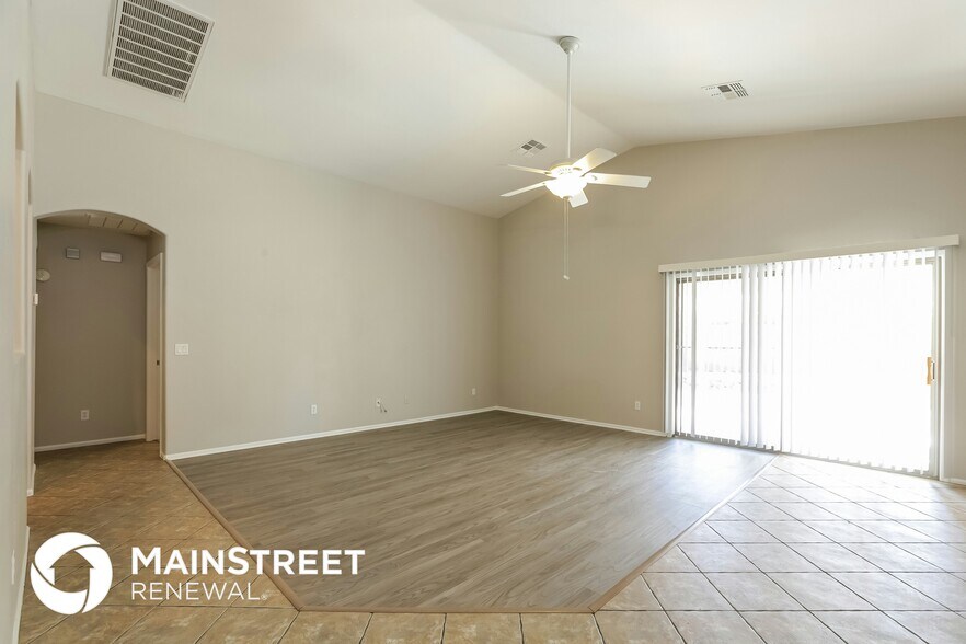 Building Photo - 12409 W Apache St