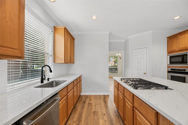 Building Photo - 25830 Clear Springs Way