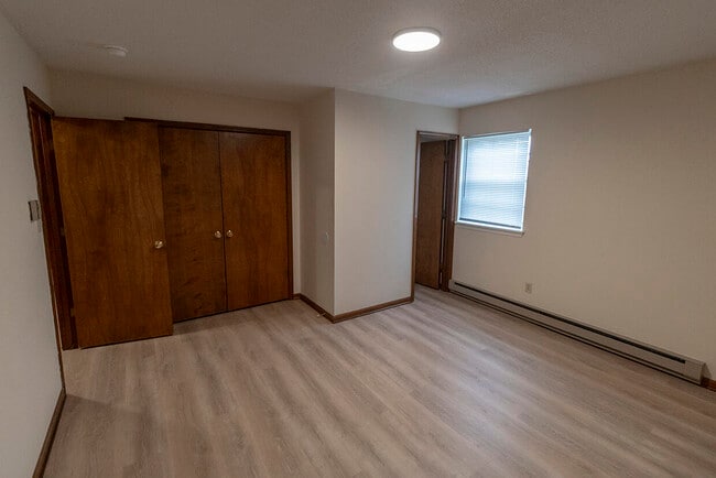 Building Photo - 1003 Canterbury Dr