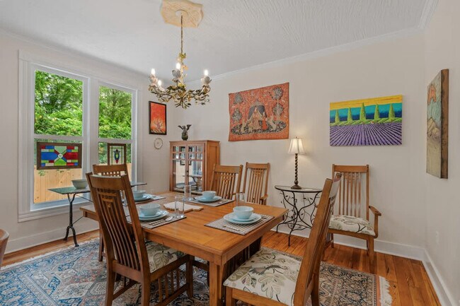 Building Photo - 509 Dabbs St