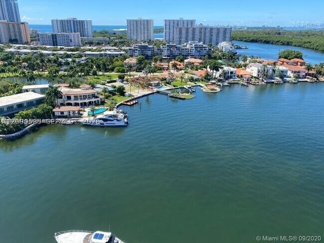Building Photo - 400 Sunny Isles Blvd