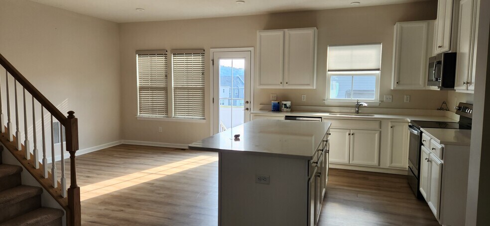 Kitchen and Dining Room - 3003 Olivetre Dr