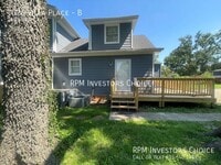 Building Photo - 1026 Villa Pl