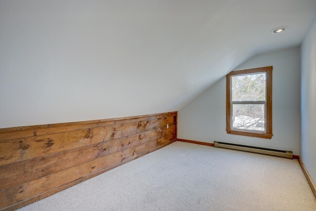 Building Photo - 99 Pine St