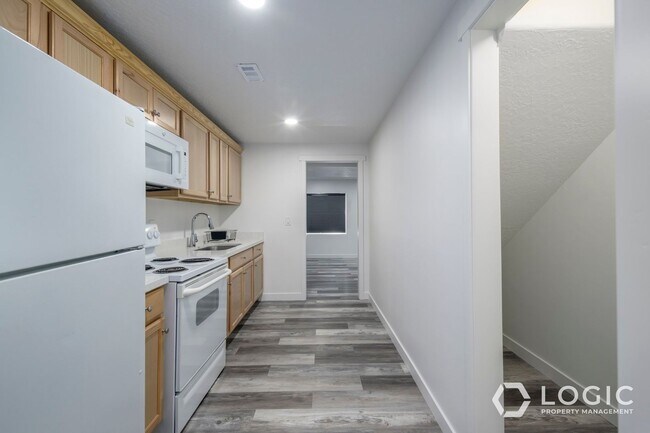 Building Photo - 5075 Rustic Patch Rd