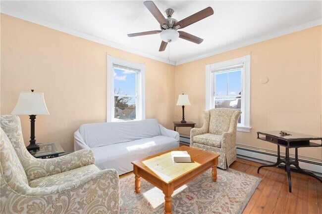 Building Photo - 10 Braman St