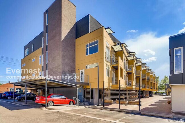 Building Photo - 3101 Blake St
