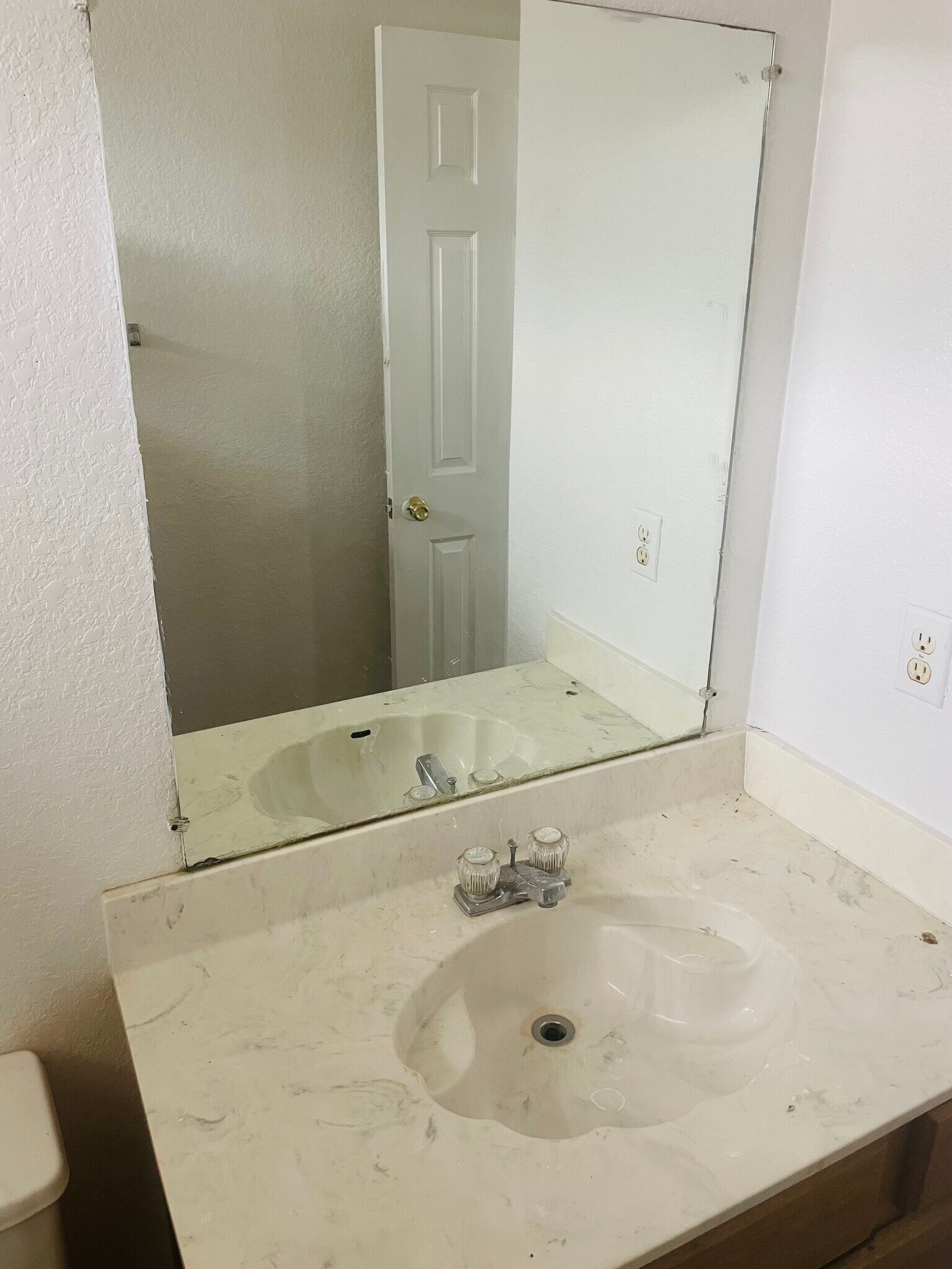 Building Photo - 2804 Cantabrian Dr