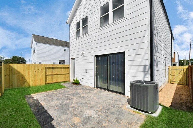 Building Photo - 4025 Boho Ln