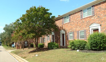 Building Photo - Branders Bridge Apartments