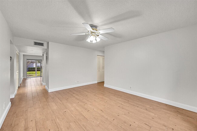 Building Photo - 428 NW 70th Ave