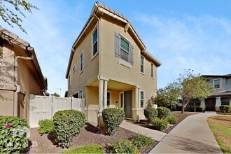 Building Photo - 2245 S Wallrade Ln