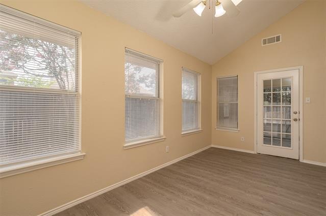 Building Photo - 733 Windridge Ln