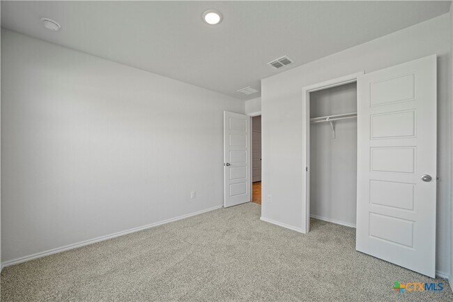 Building Photo - 465 Payton Dr