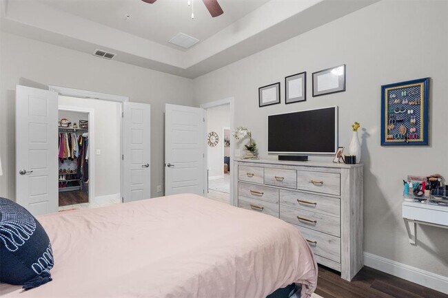 Building Photo - 127 Thelonious Dr