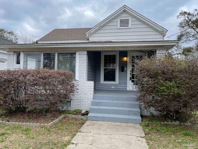 Building Photo - 1310 E Strong St