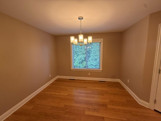 Building Photo - 6802 Stanwood Dr