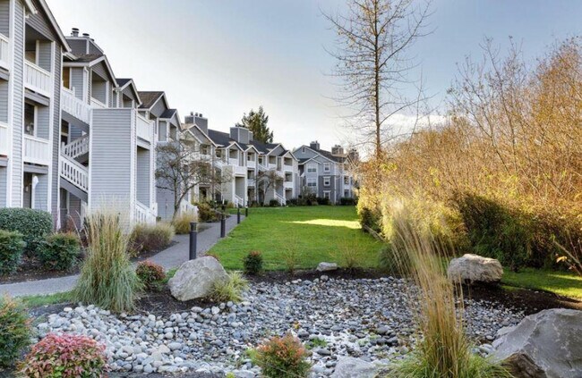 Building Photo - 17500 NW Cornell Rd