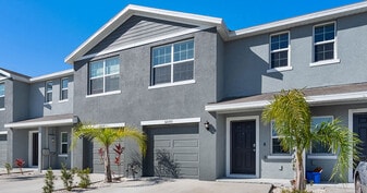 Building Photo - Chapel Commons Townhomes