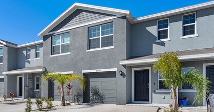 Building Photo - Chapel Commons Townhomes