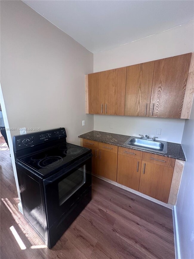 Building Photo - 295 NE 55th St