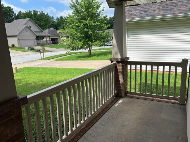 Building Photo - ***PRICE ADJUSTMENT - MOVE IN SPECIAL***