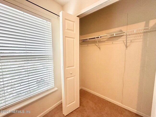 Building Photo - 6916 Ortega Woods Dr