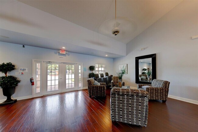 Building Photo - 222 Pompano Dr SE