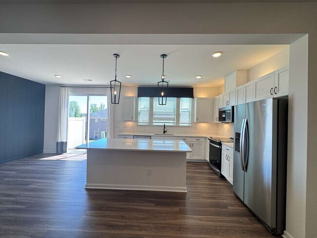 Building Photo - MODEL HOUSE-Experience refined living in the 3 bed, 2.5 bath, 2 car garage brand new, impeccably ...