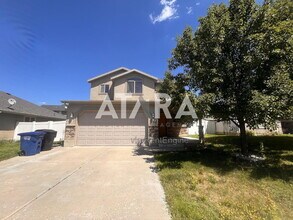 Building Photo - 754 Stonne Ln