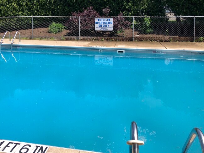 Building Photo - 1654 W Grandview Blvd