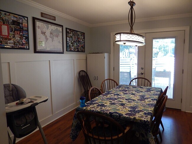 Building Photo - GORGEOUS NE 4/2.5 on 1 Acre w/ Fenced Yard, Garage, Washer/Dryer, Spa Tub, Stainless Appliances, ...