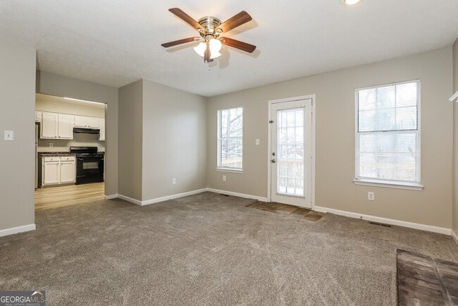 Building Photo - 9199 Fairway Ct