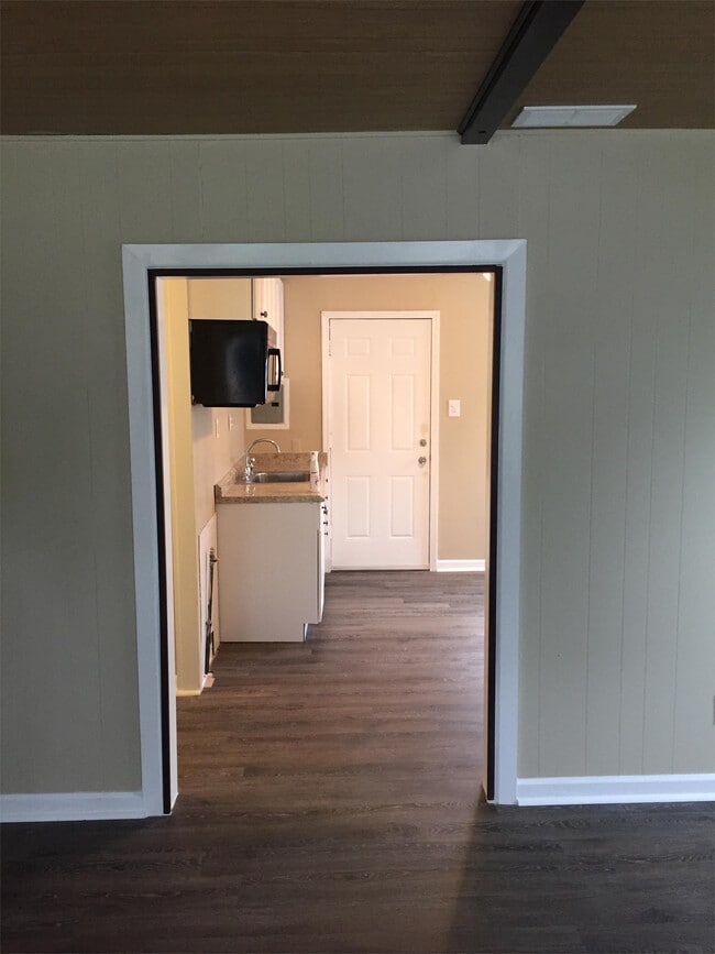 Building Photo - 21576 Audrey Ave