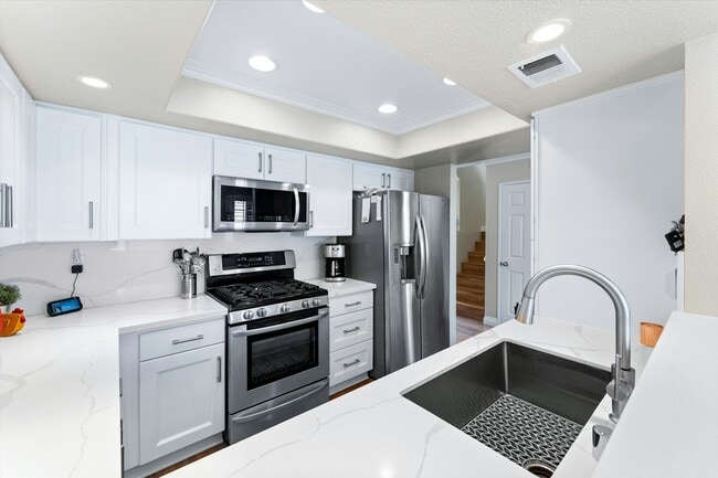 Building Photo - 1037 S Daybreak Ct