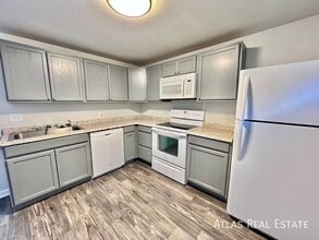 Building Photo - 1016 Magnolia St