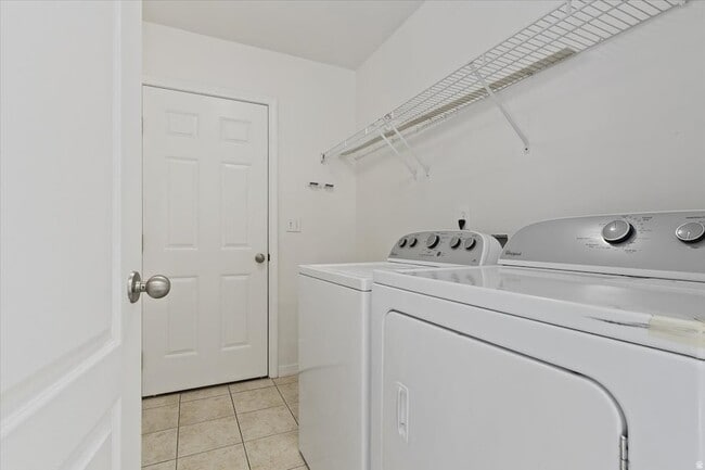 Building Photo - 13867 Mary Loraine Cir