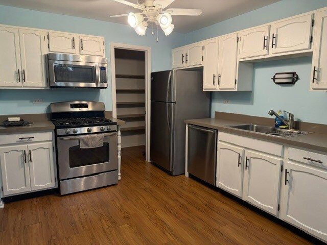 Building Photo - 624 Berkley Ct