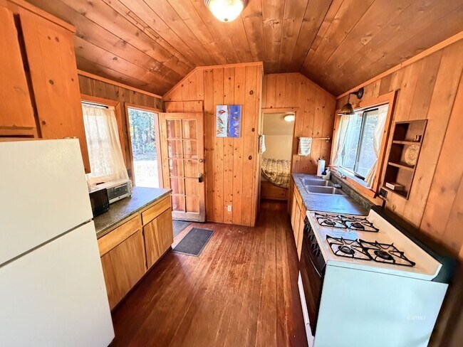 Building Photo - 54059 Montgomery